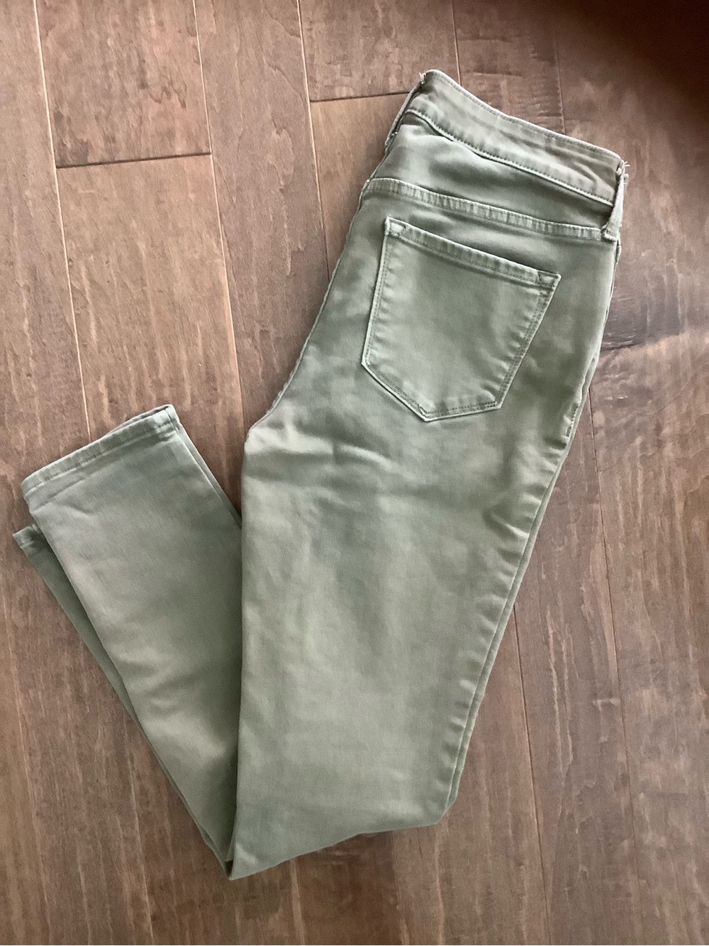 Old Navy Olive Skinny Jeans in Light Sage